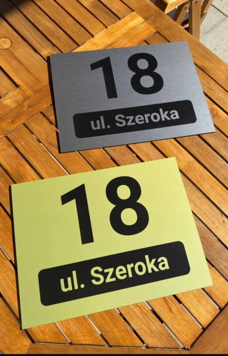 TABLICZKA ADRESOWA Z NUMEREM DOMU 40x30cm DUŻA ZŁOTA PERSONALIZOWANA WKRĘTY